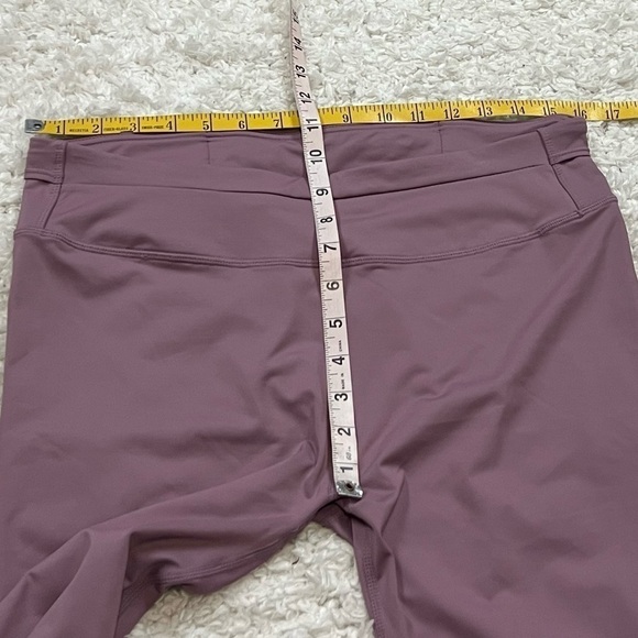 Fabletics Mid Rise Light Purple Capri Pants Leggings Large Stretchy Size Large - Picture 5 of 7